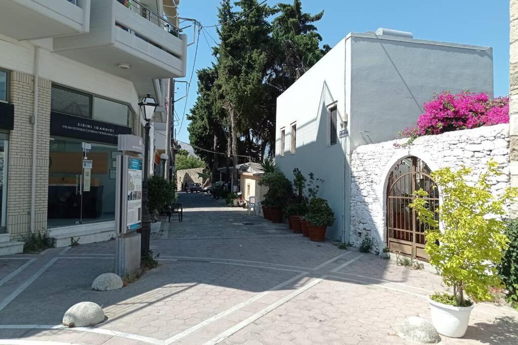 Guest House Pauline Kos Town Exterior photo